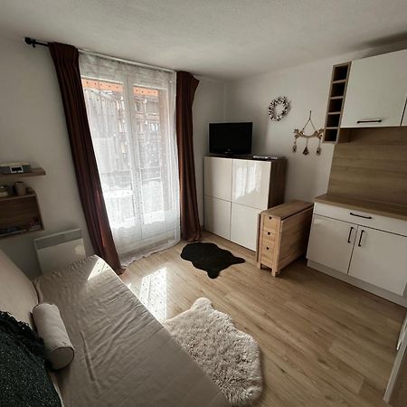 Studio Risoul 1850 Luaran gambar