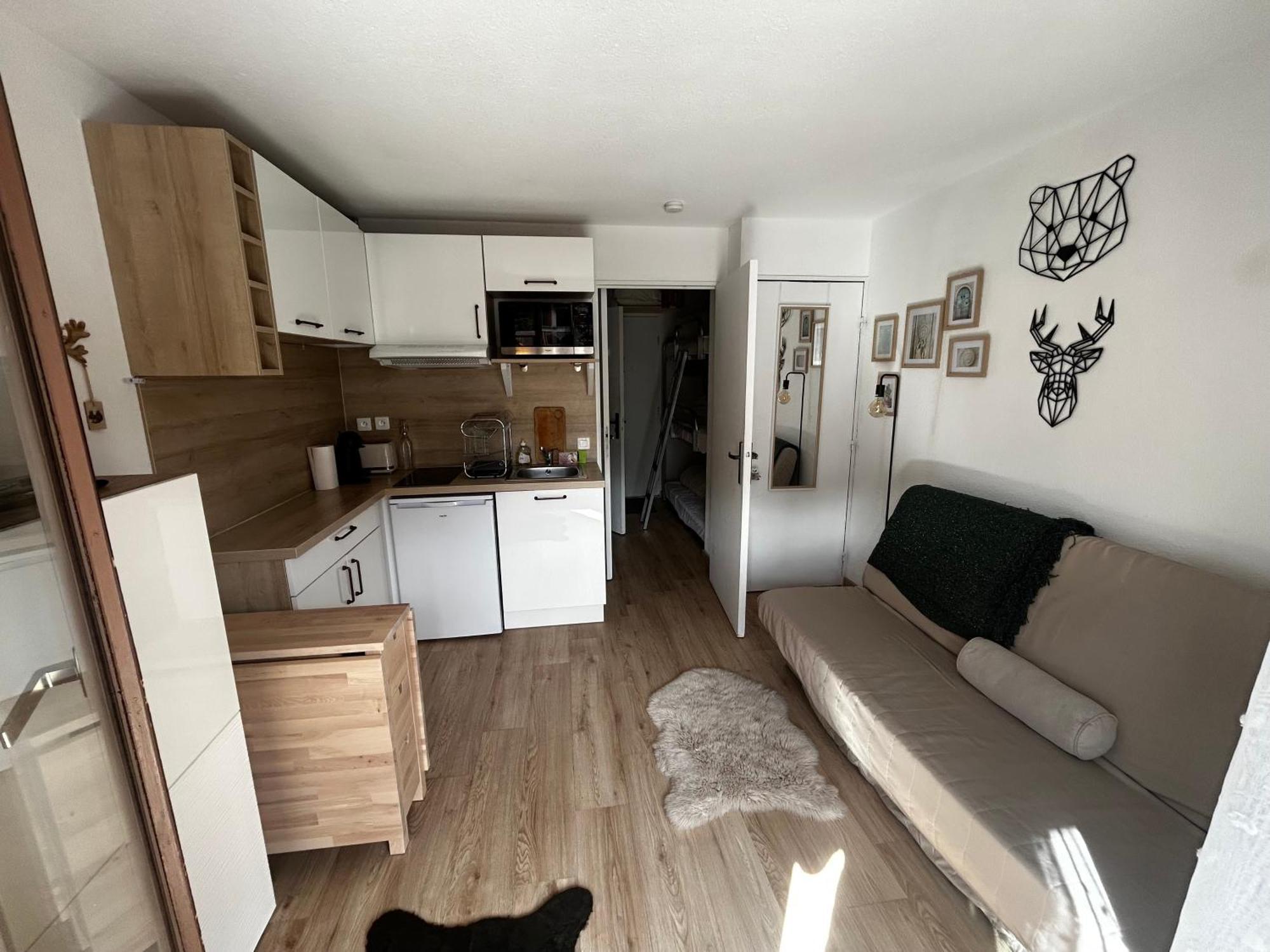 Studio Risoul 1850 Luaran gambar