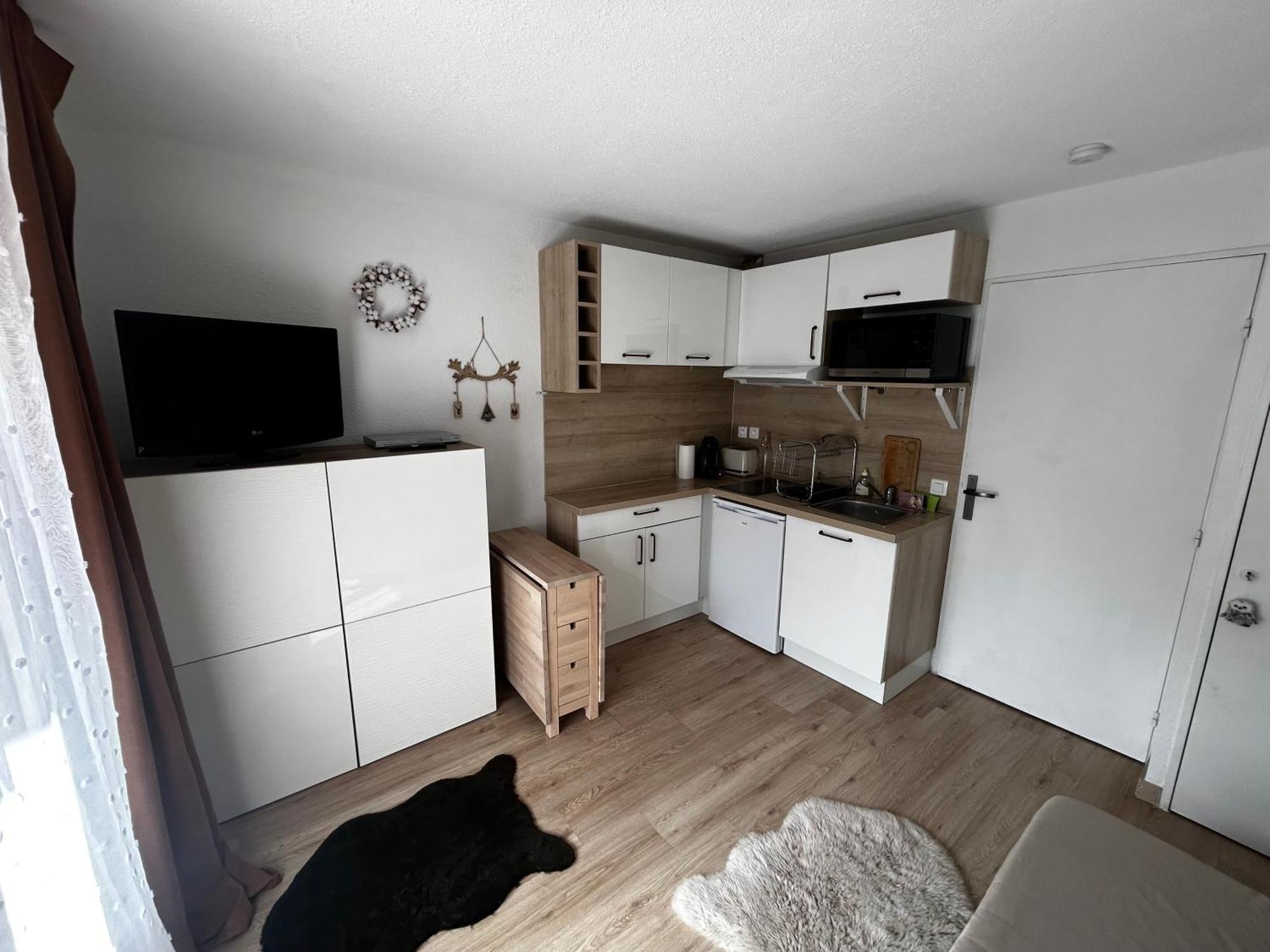 Studio Risoul 1850 Luaran gambar
