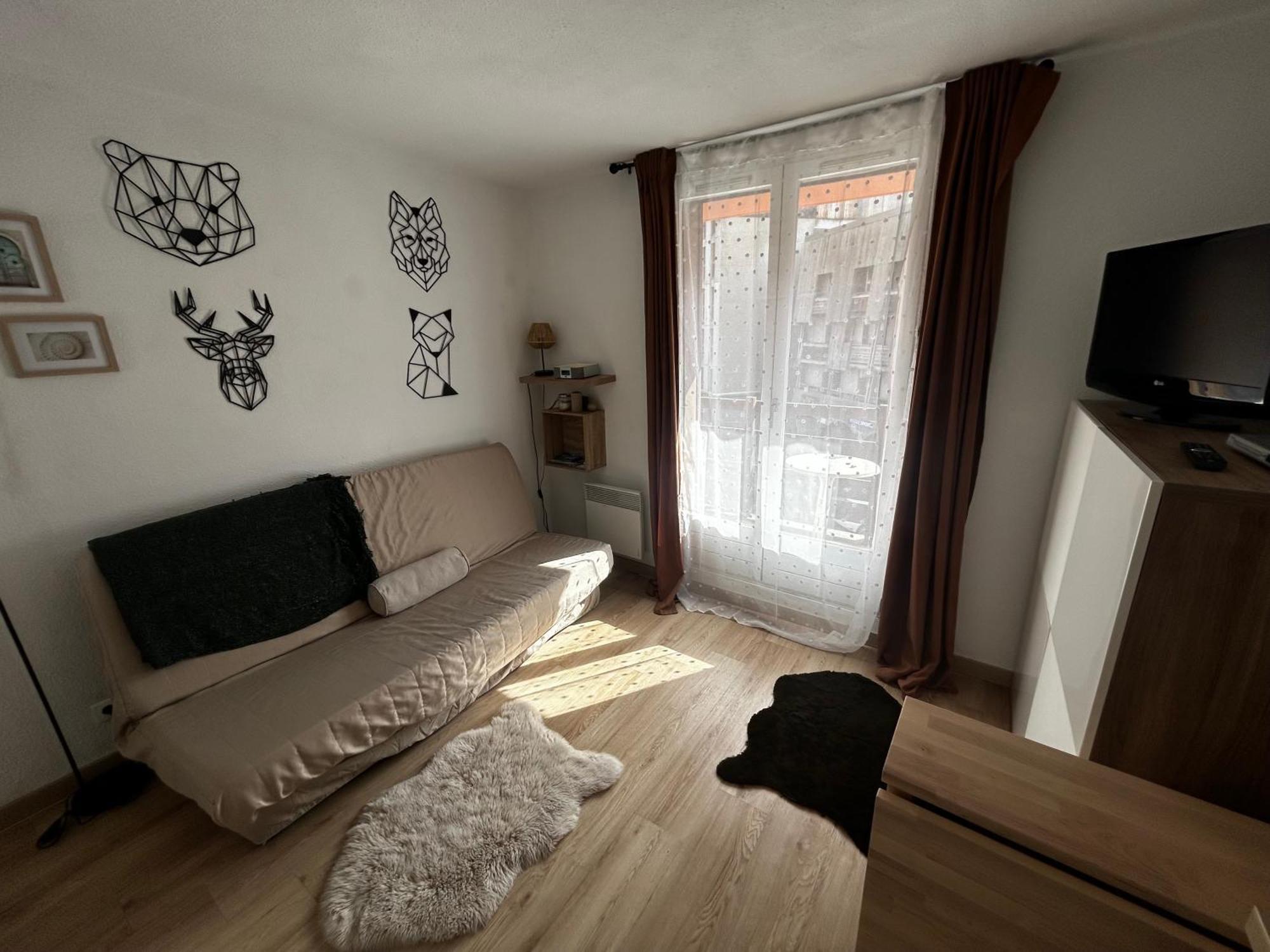 Studio Risoul 1850 Luaran gambar